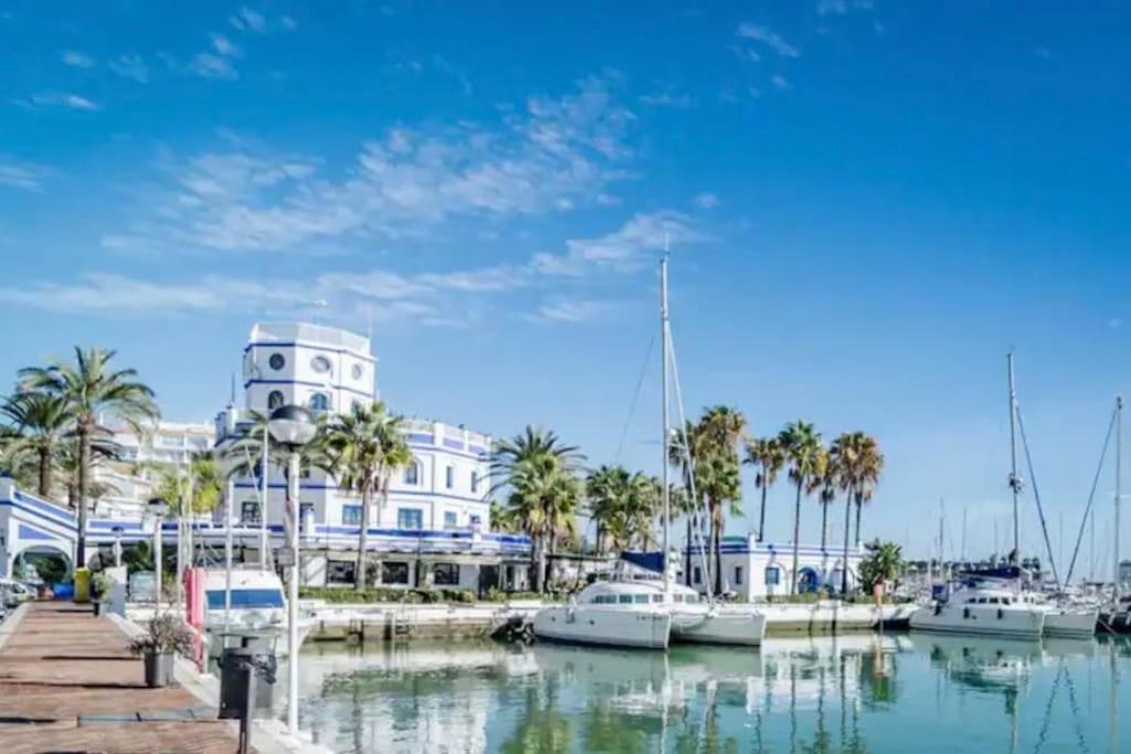 Lovely 1 Bedroom Apartment With Sea Views And Pool Estepona Exterior photo