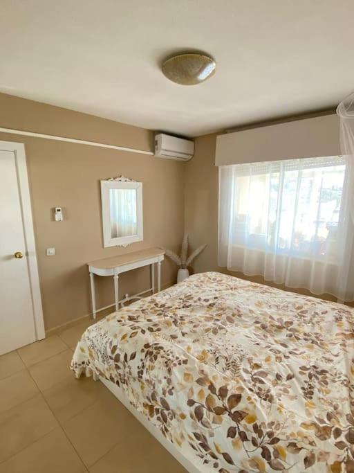 Lovely 1 Bedroom Apartment With Sea Views And Pool Estepona Exterior photo